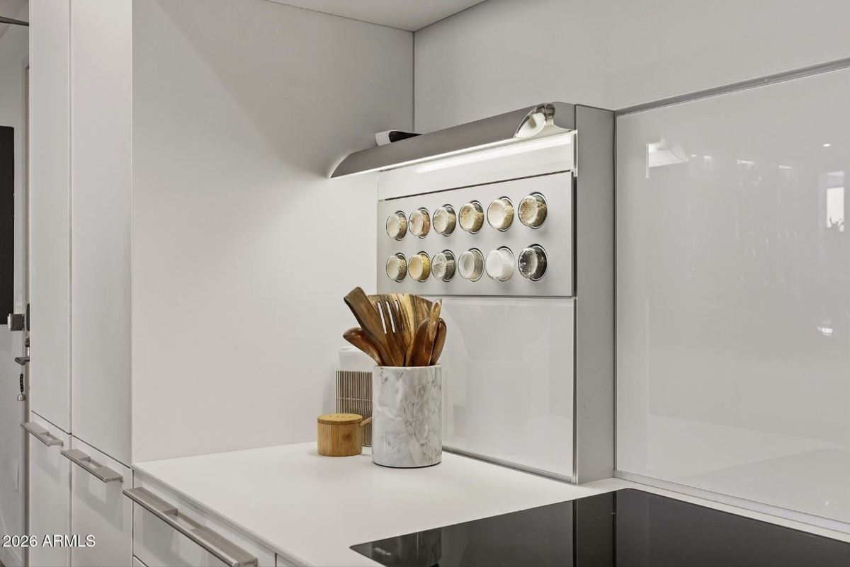 Integrated spice rack & utensil station