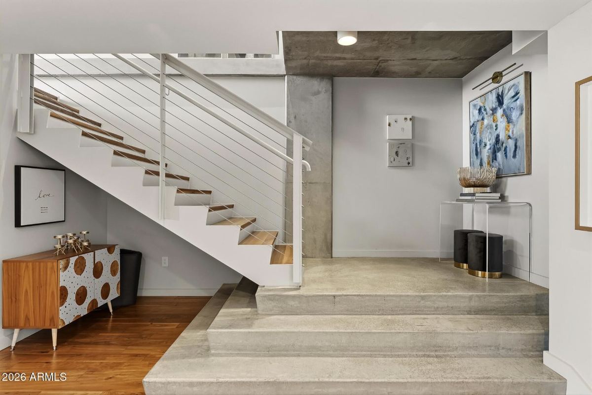 Floating staircase & gallery landing