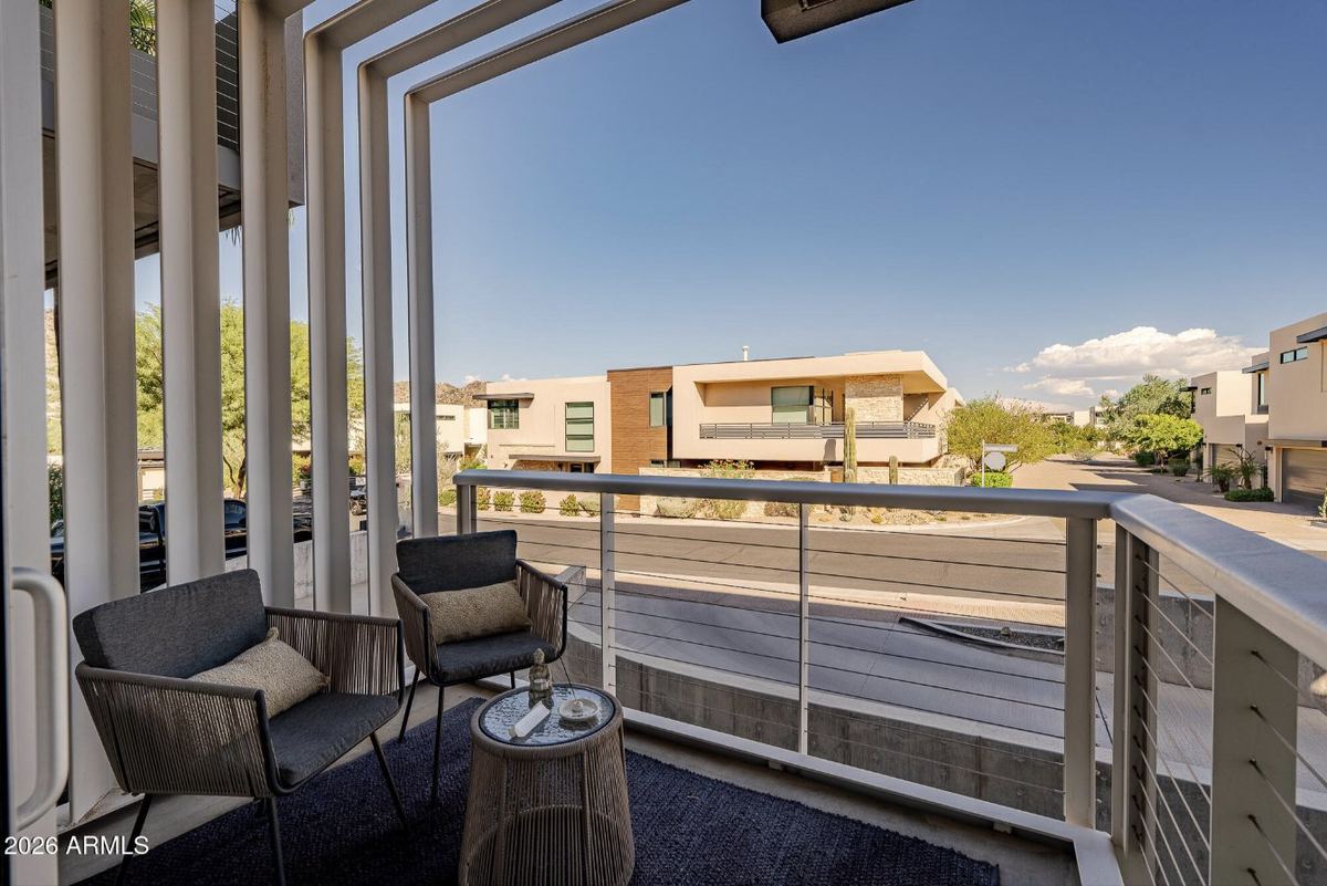 Primary balcony